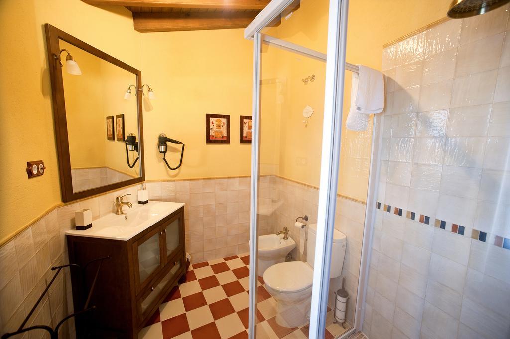 Casa Rural Arbequina, Refugio De Primavera Casas del Monte Room photo